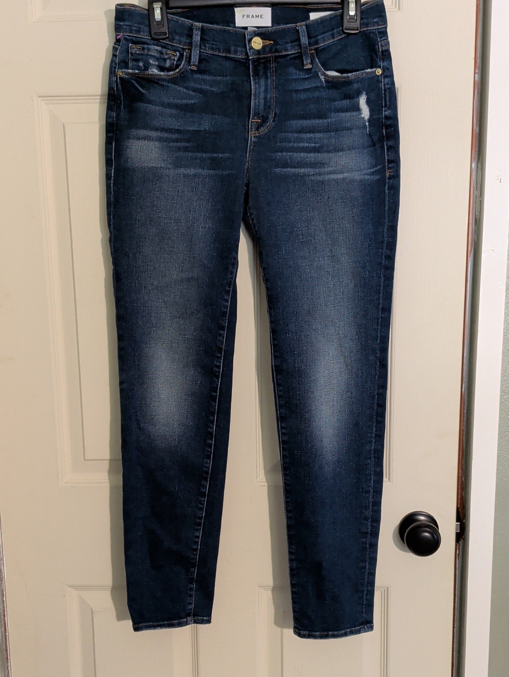 FRAME Jeans 26  Midrise Skinny EUC Mild Distressing.